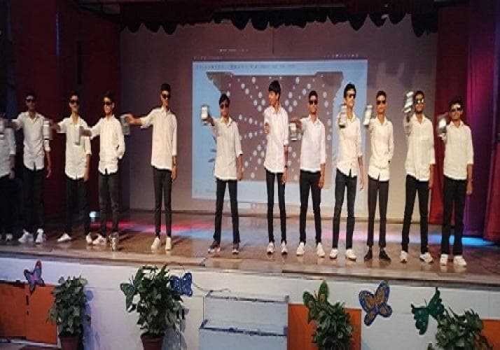 D C MODEL SR SEC. SCHOOL