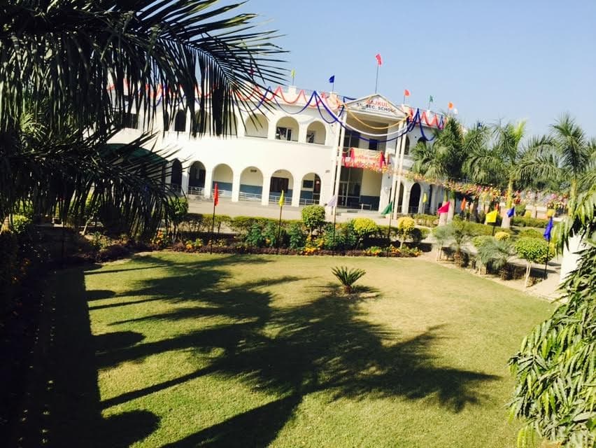 RAJKUL SR. SEC. SCHOOL, BAL RANGRAN (KARNAL)