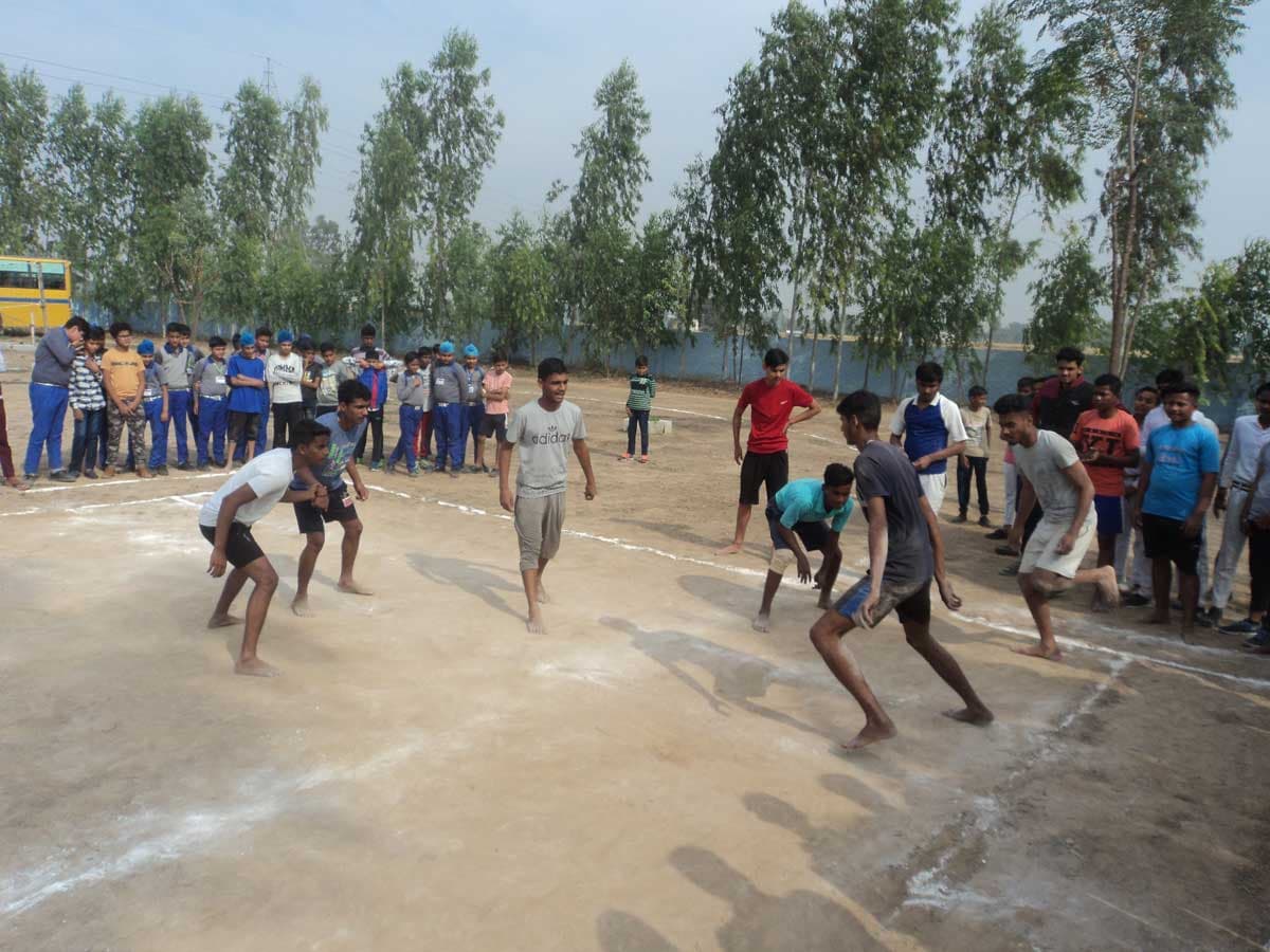 FUTURE DIAMONDS PUBLIC SCHOOL