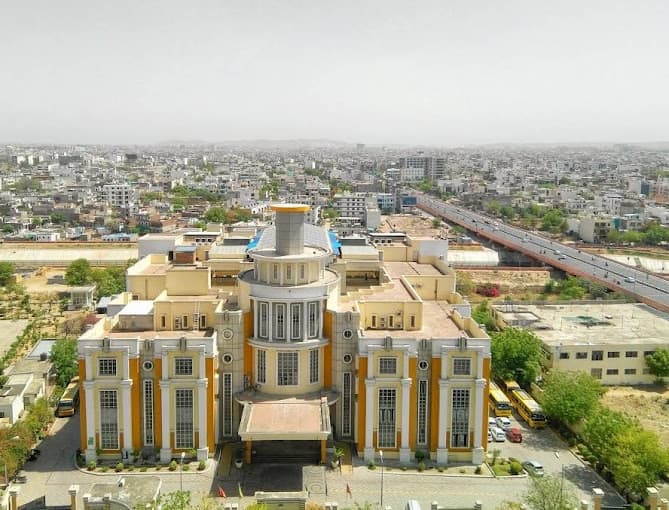 INDIA INTERNATIONAL SCHOOL