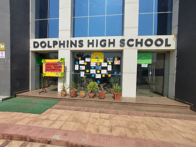 DOLPHINS HIGH SCHOOL