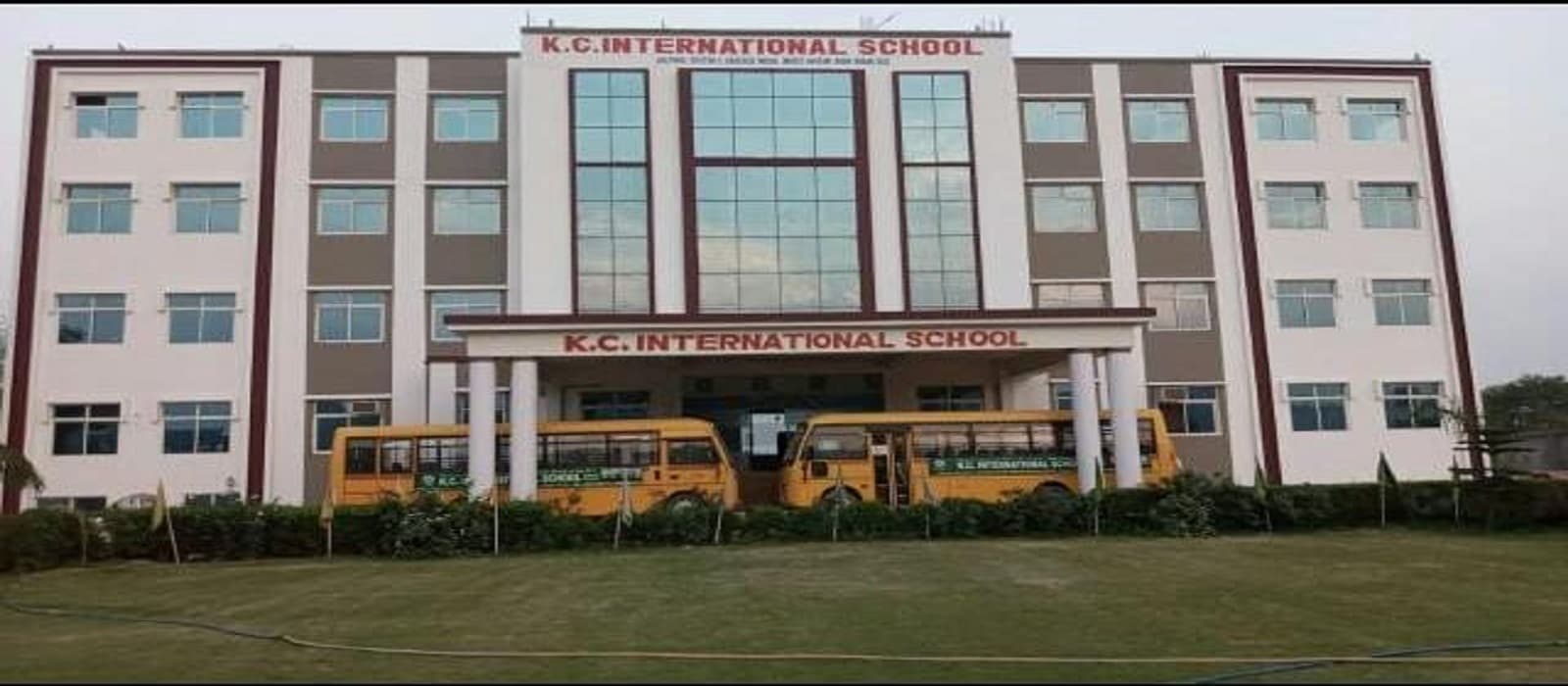 K C International School