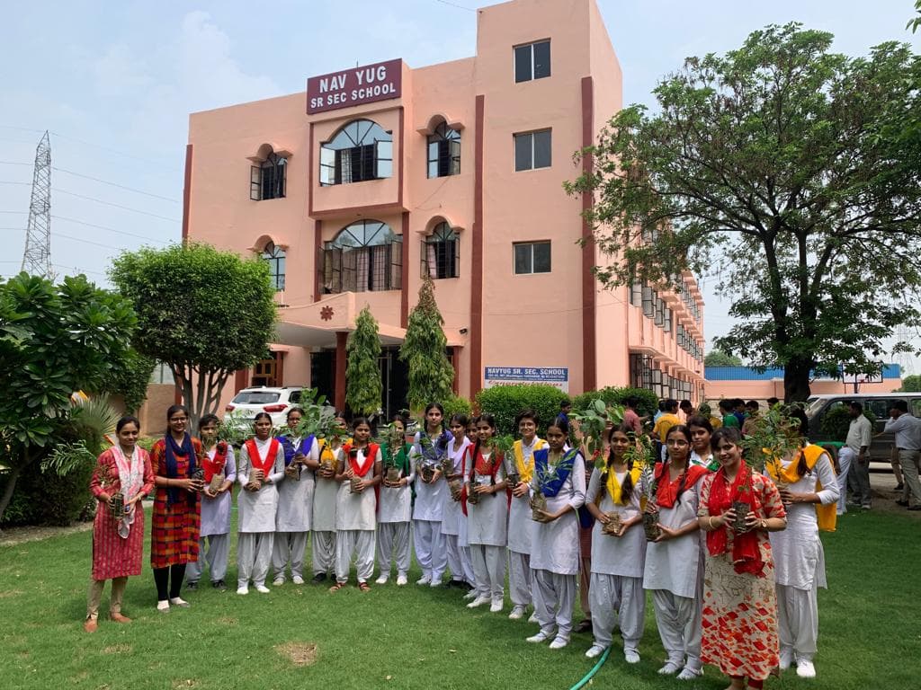 NAVYUG SR. SEC. SCHOOL