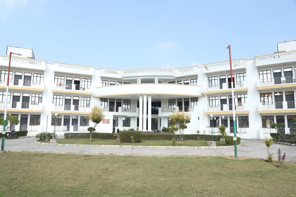 Chhatrapati Shahu Ji Maharaj University, campus
