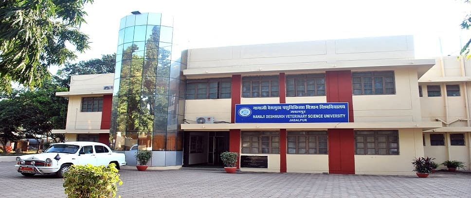 Nanaji Deshmukh Pashu Chikitsa Vigyan Vishwavidyalaya campus