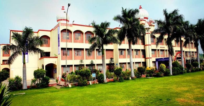 Shri Vaishnav Vidyapeeth Vishwavidyalaya campus