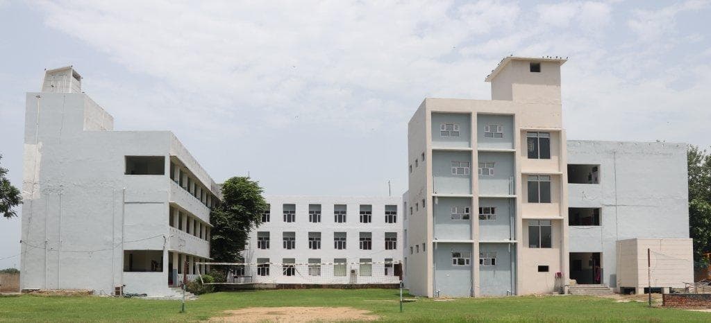 THE HELIX OXFORD SMART SCHOOL