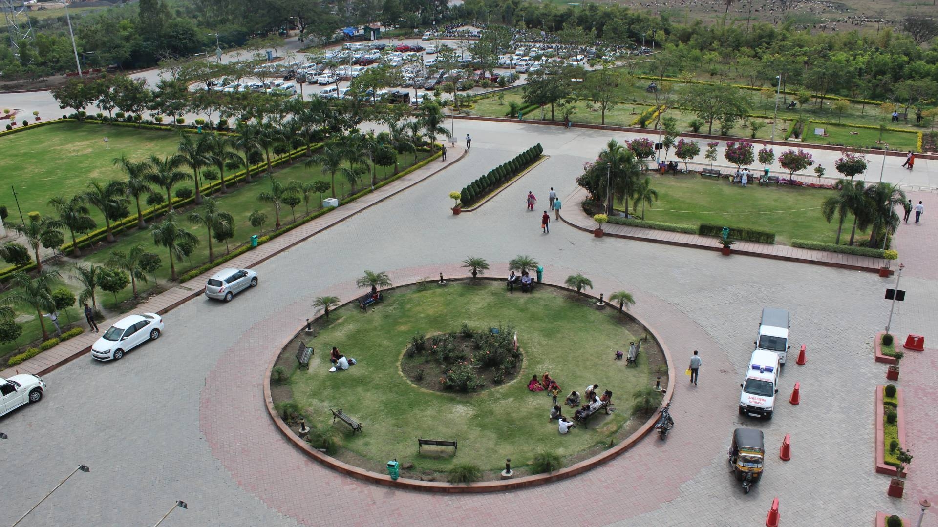 Chirayu University campus