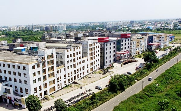 LNCT University campus